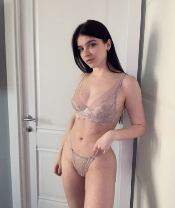 Даниша, 28 лет, 2 размер груди